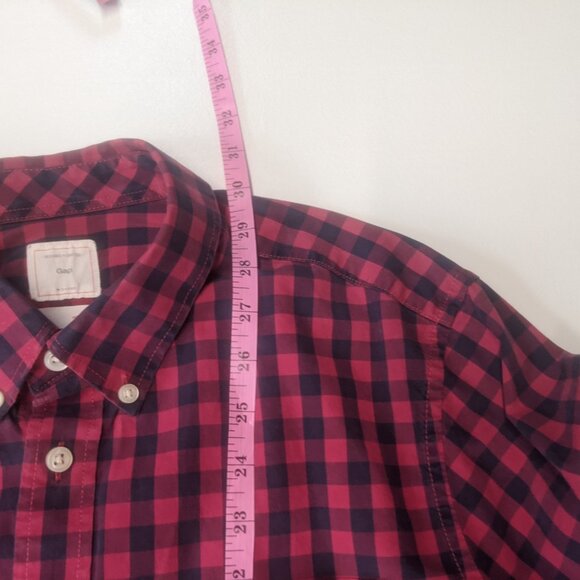 Gap Size Large Blue and Red Checkered Long Sleeved Button Down - Picture 13 of 16